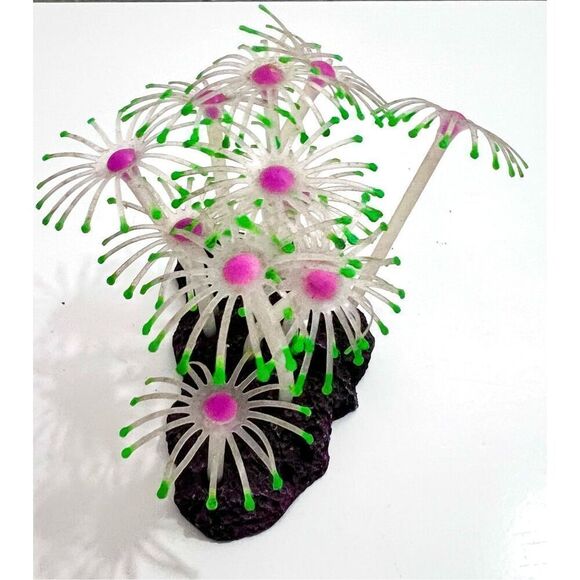 Top Fin Glow-in-the-Dark Moveable Flower Aquarium Ornament - Picture 4 of 6